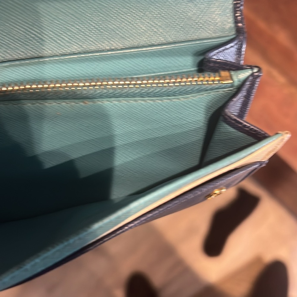 BAG BATTLE Prada Wallet - Picture 10 of 11